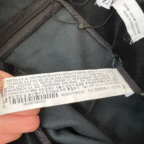 Zara Women’s Black Velvet Mini Skirt Size Medium Whimsigoth Goth Witchy - Picture 6 of 11